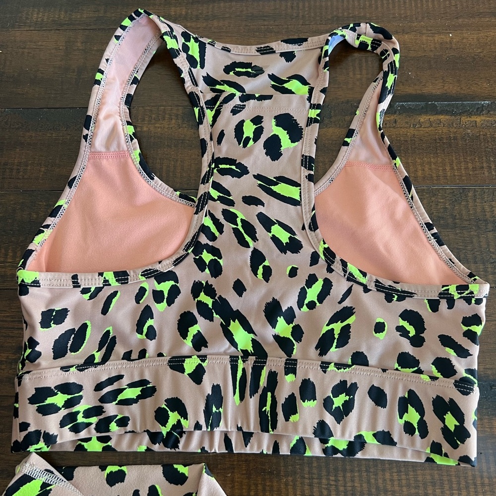 Fabletics Cheetah Print - Picture 2 of 3